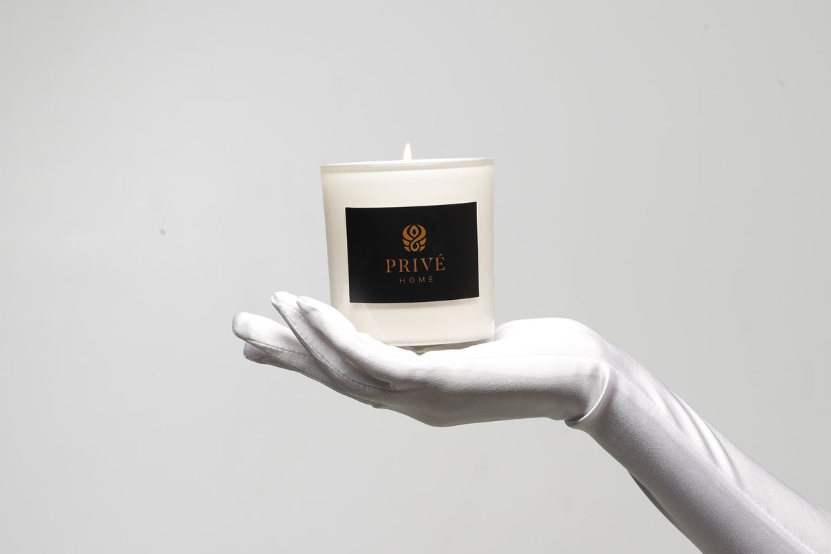 Black Wood <br> Luxury Scented Soy Candle 280 g