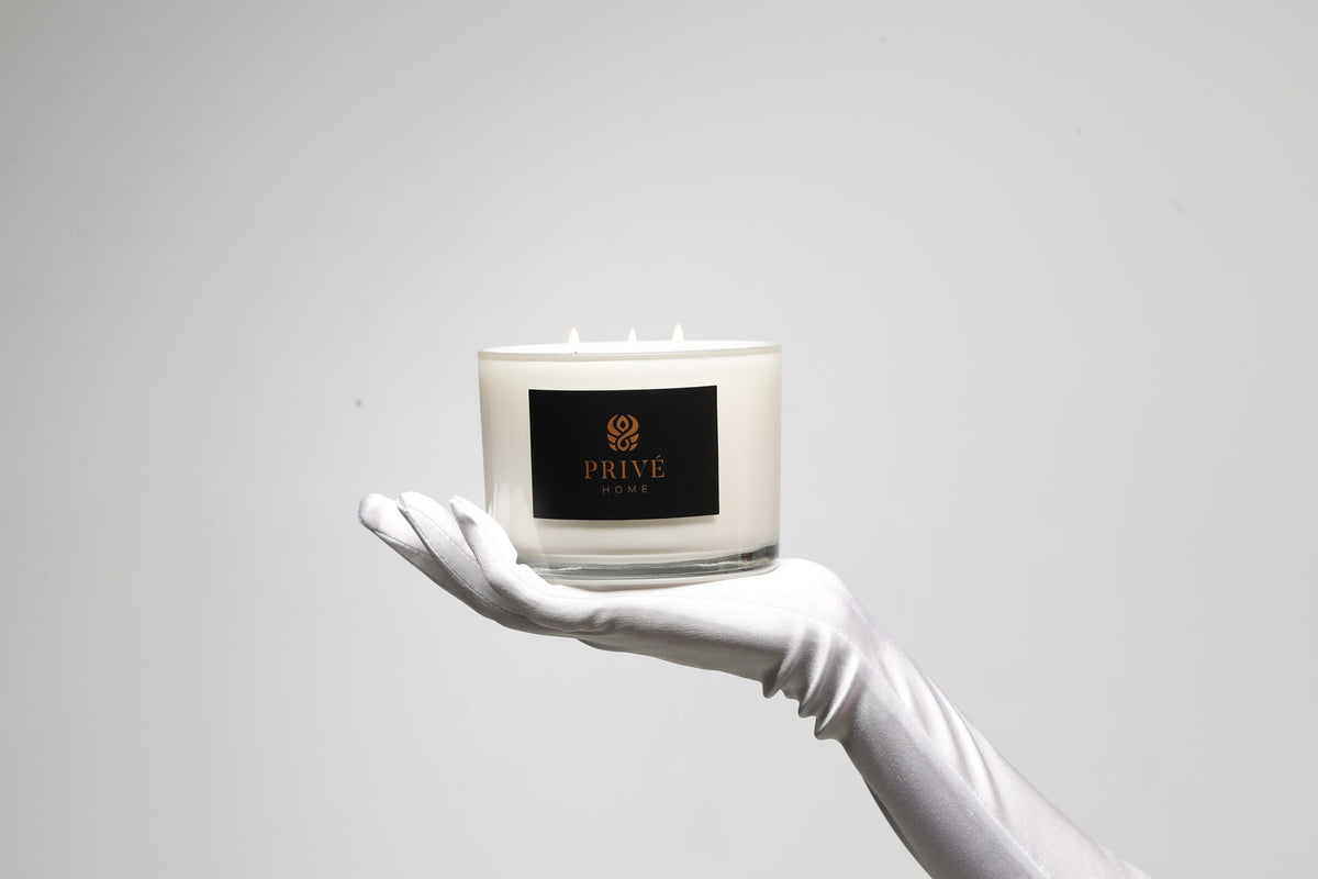 Rose & Pivoine <br> Luxury Scented Soy Candle 420 g