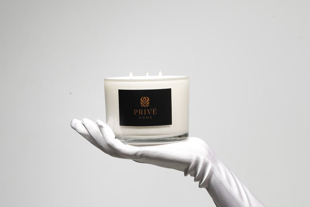 Black Wood <br> Luxury Scented Soy Candle 580 g