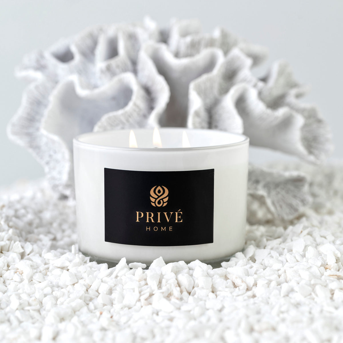 Rose & Pivoine <br> Luxury Scented Soy Candle 420 g